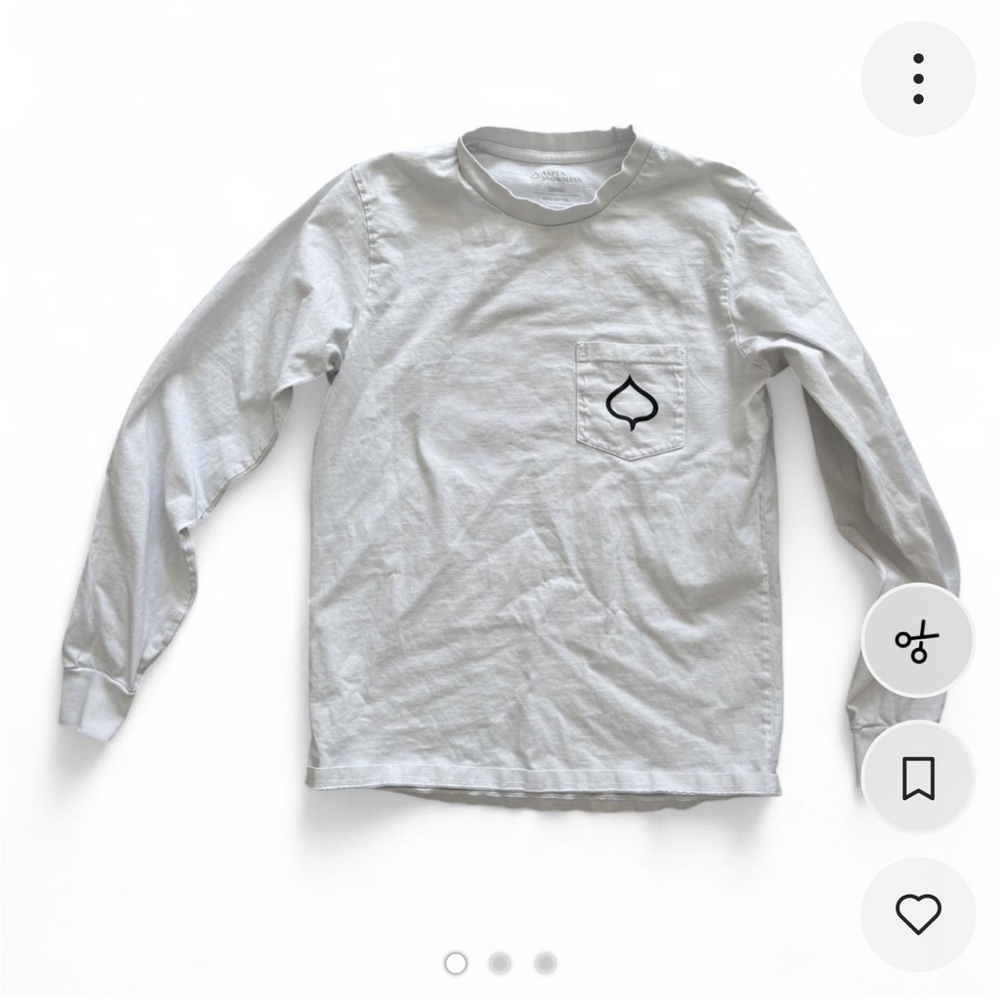 Aspen Snowmass ski resort white longsleeve pocket tee